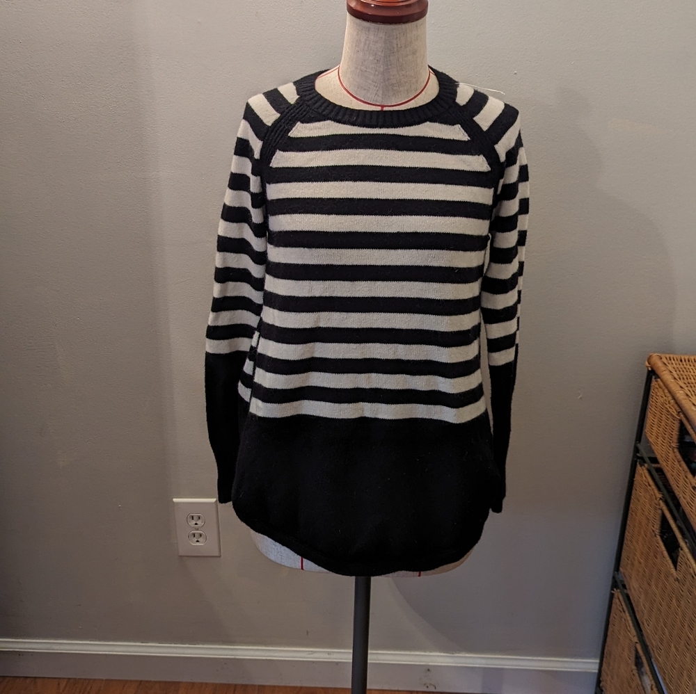 ANTHROPOLOGIE IE Rebecca Sweater Size S White Black Striped Boat Neck